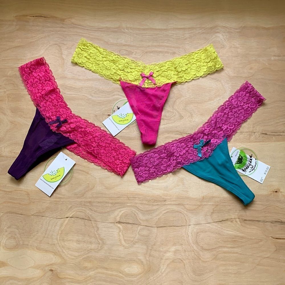 Bundle of Honeydew Mesh Thongs